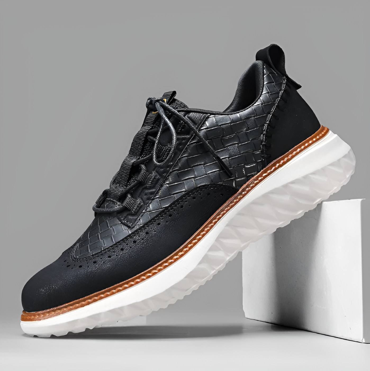 Arlington Ray Brogue Sneakers